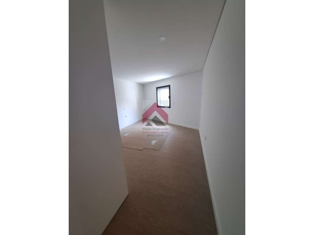Apartamento T1 + 1 em Esgueira, Aveiro-10