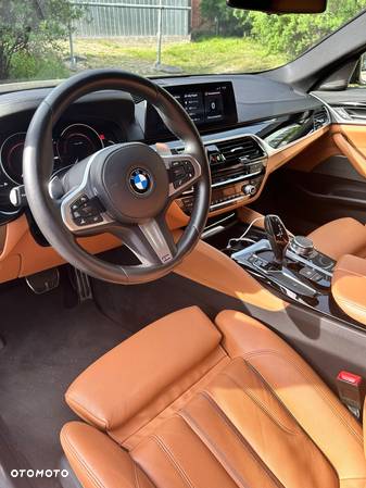 BMW Seria 5 540i - 8