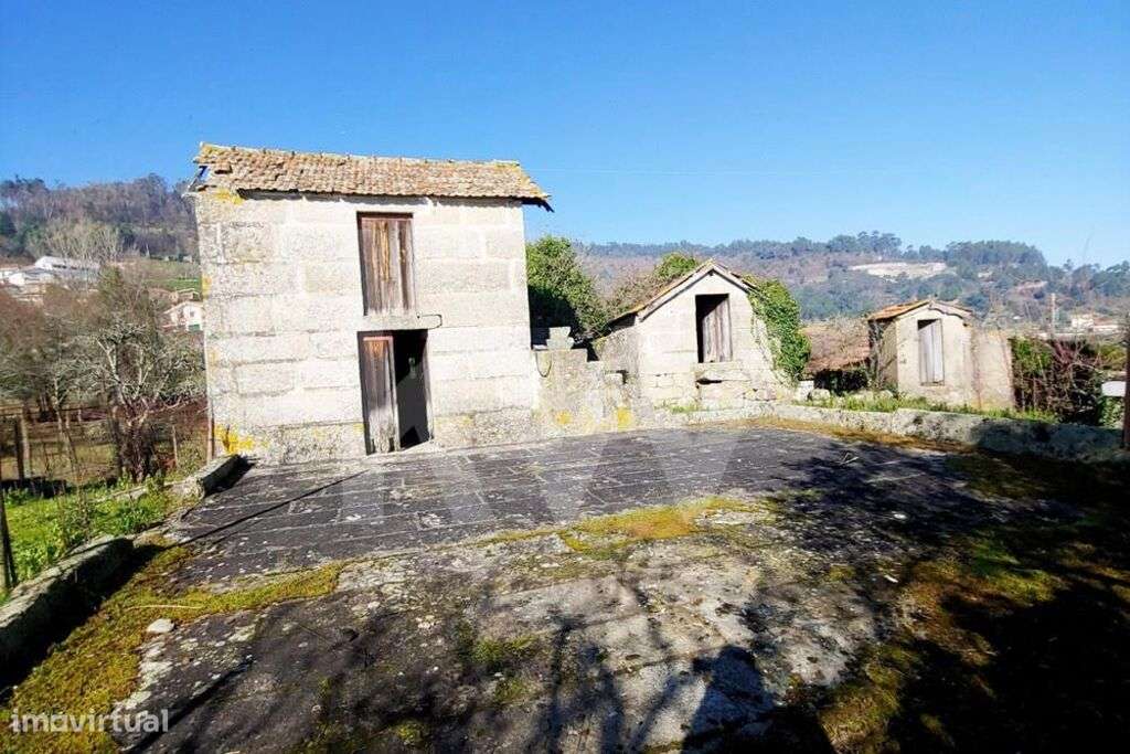 Quinta com 2 casas  16000 m2 de terreno em Paços de Gaiolo com vistas - Grande imagem: 4/60