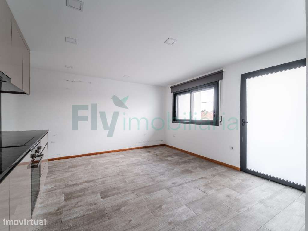 Moradia T2 + Moradia T1 Excelente Oportunidade de Investimento-16