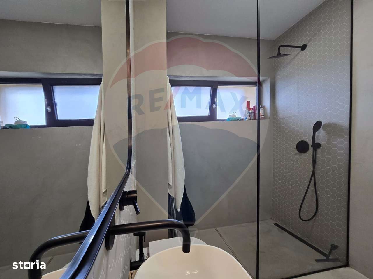 Apartament cu 3 camere în Zona Bună Ziua-6