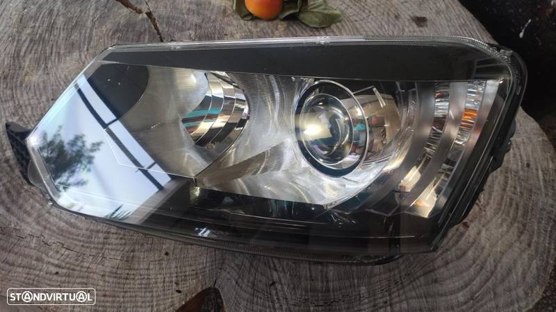 farol esquerdo Skoda Yeti bi-xenon Direcional - 5L1941015C - 1