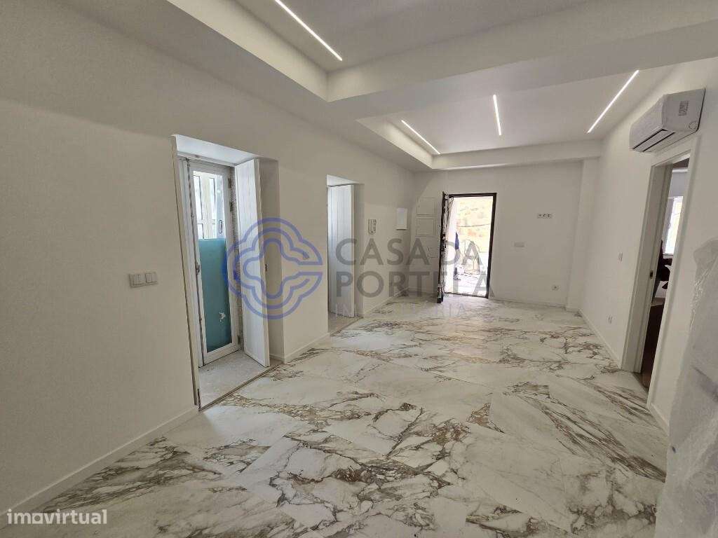 Venda de Andar Moradia T2 no Porto, inserido no interior do Parque Ori - Grande imagem: 5/19