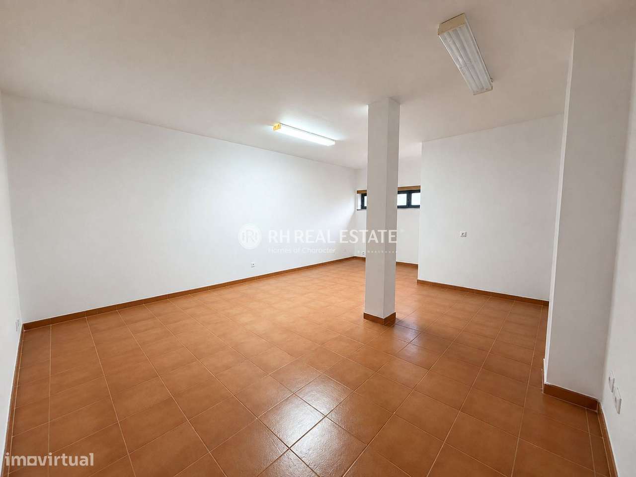 Moradia individual, para venda, Figueira da Foz - Buarcos-24