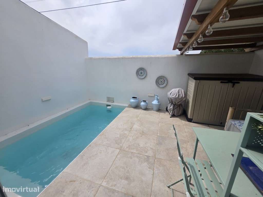 Simpática Moradia T2 com Piscina, perto da praia da Amieira-11