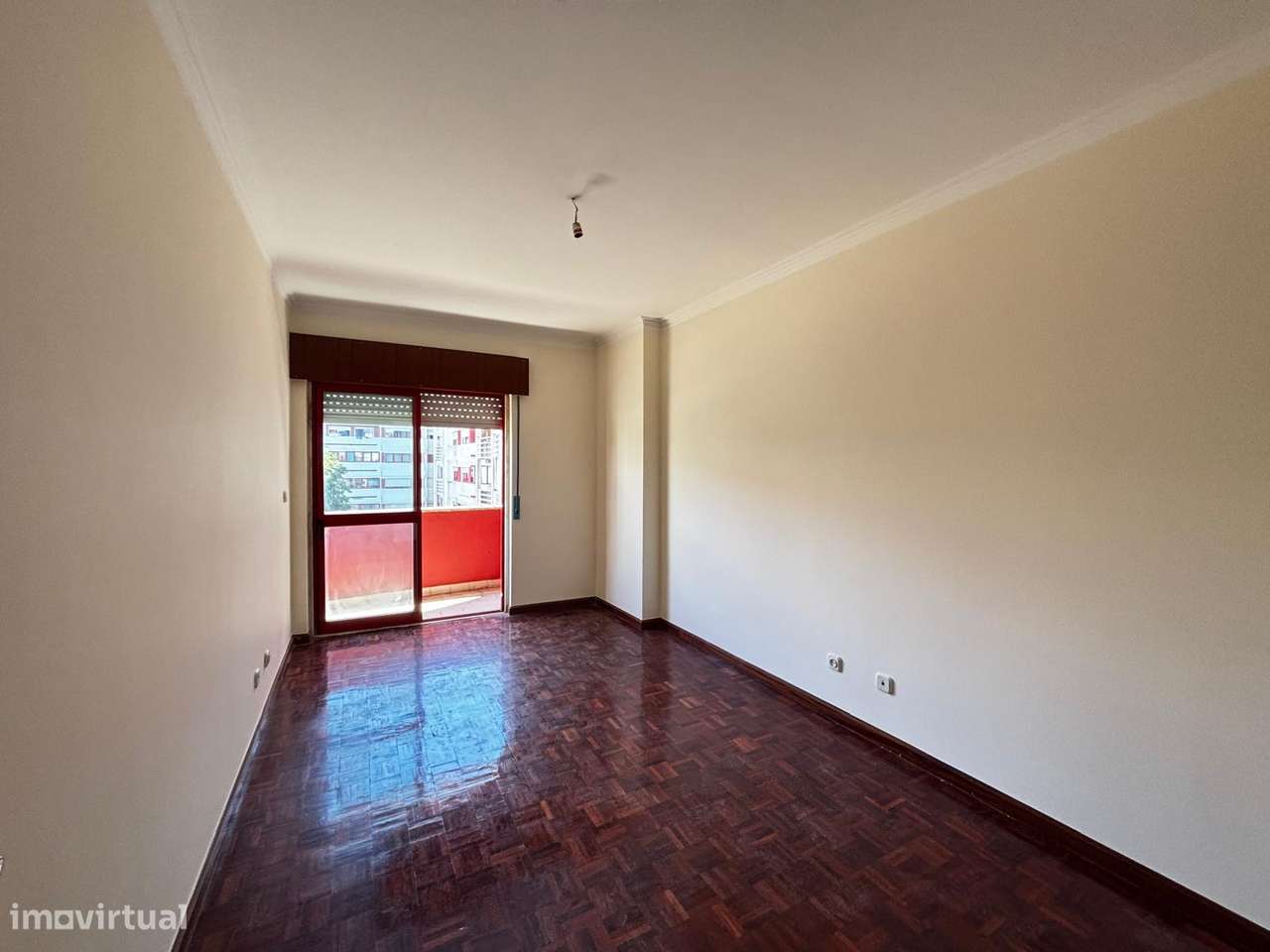 Apartamento T2 com garagem na Urbanização Moinho da Cavaleira-14