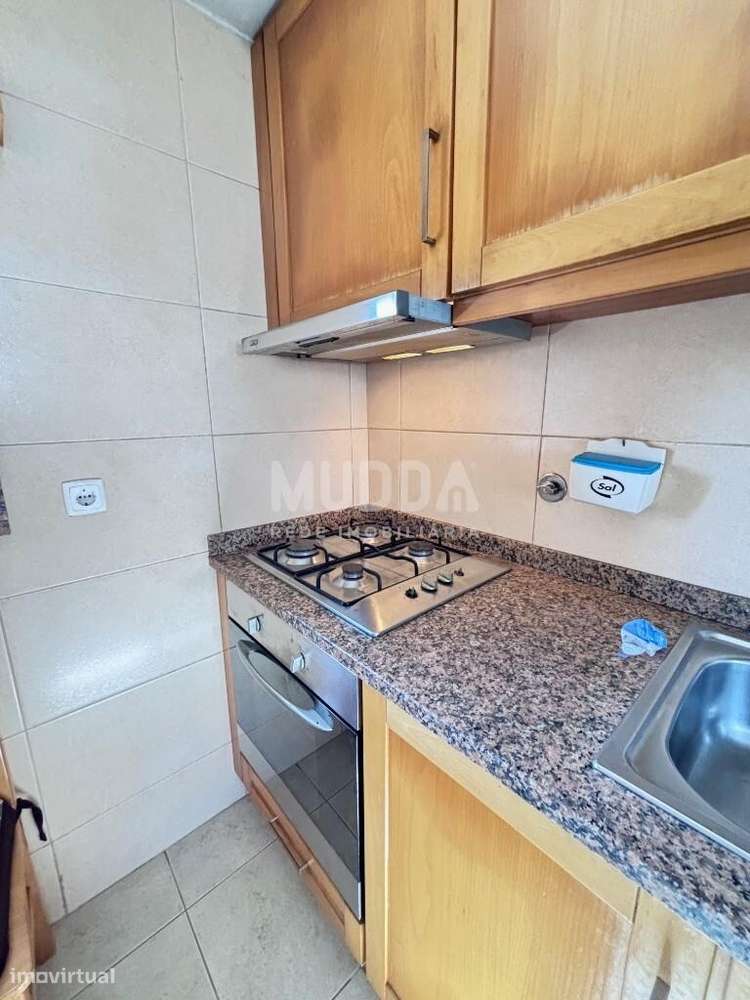 Moradia de 2 Pisos – Excelente Oportunidade em Romariz, Santa Maria da-4