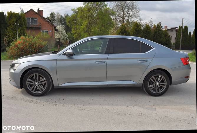 Skoda Superb 2.0 TDI Ambition - 9