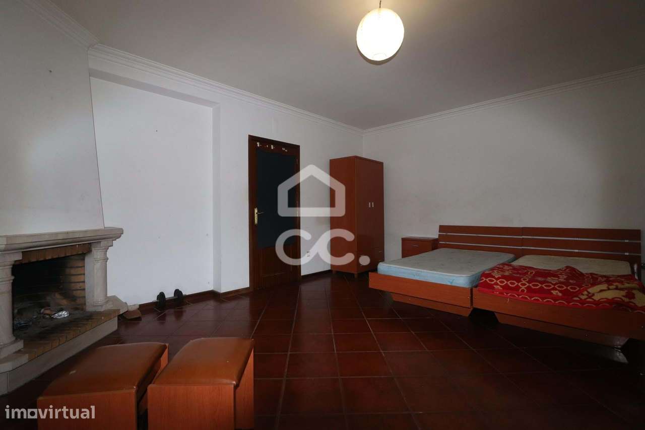 Apartamento com entradas independentes em São Martinho do Bispo, junto - Grande imagem: 2/17