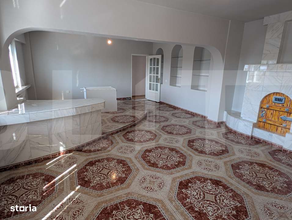 Apartament cu 4 camere, 165 mp, zona Intim