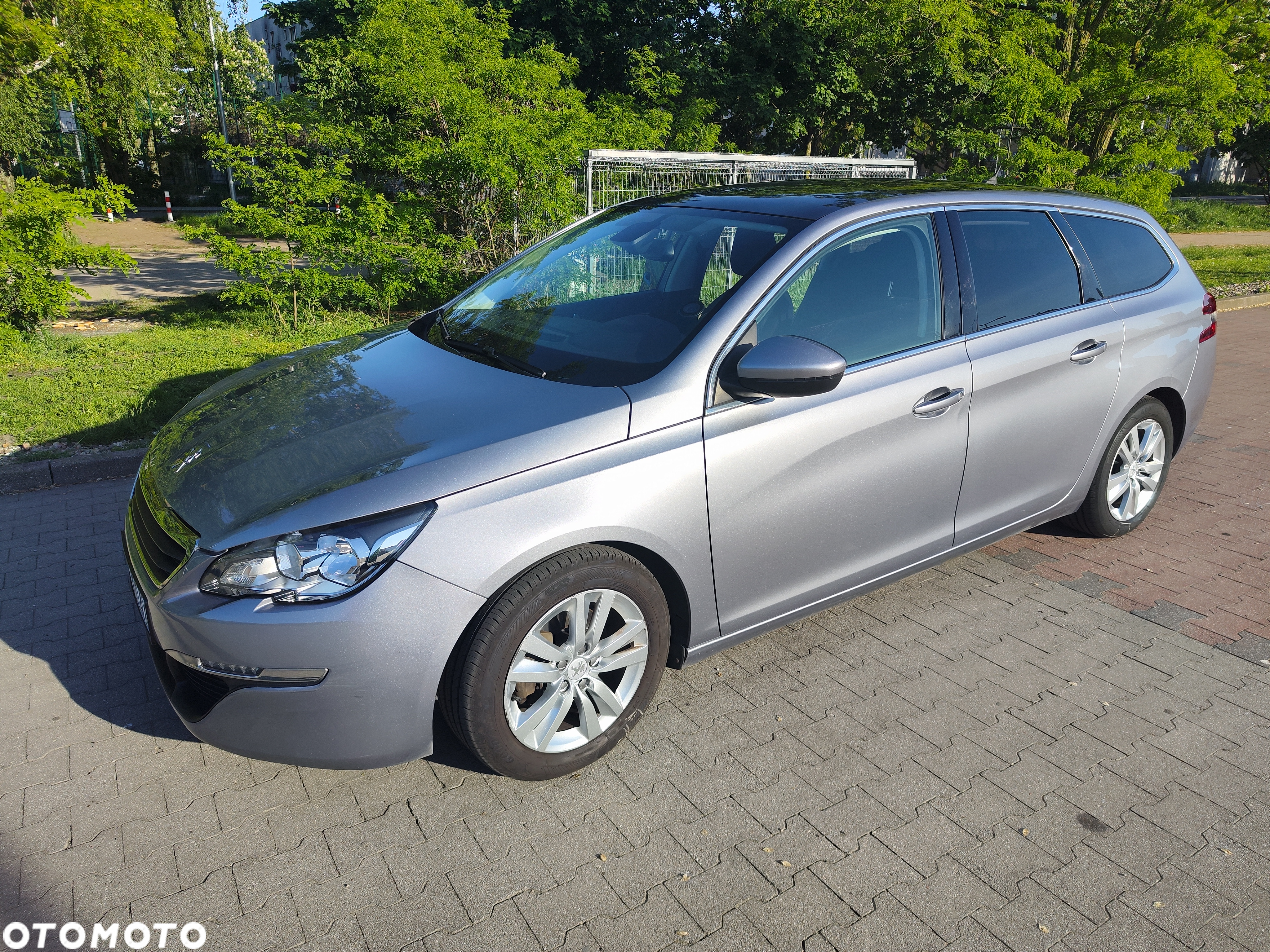 Peugeot 308 SW 1.2 PureTech Allure S&S - 12