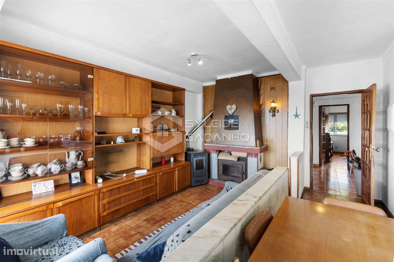 Apartamento T4 para VENDA na Calçada das Poldras, zona baixa da Covilh-9