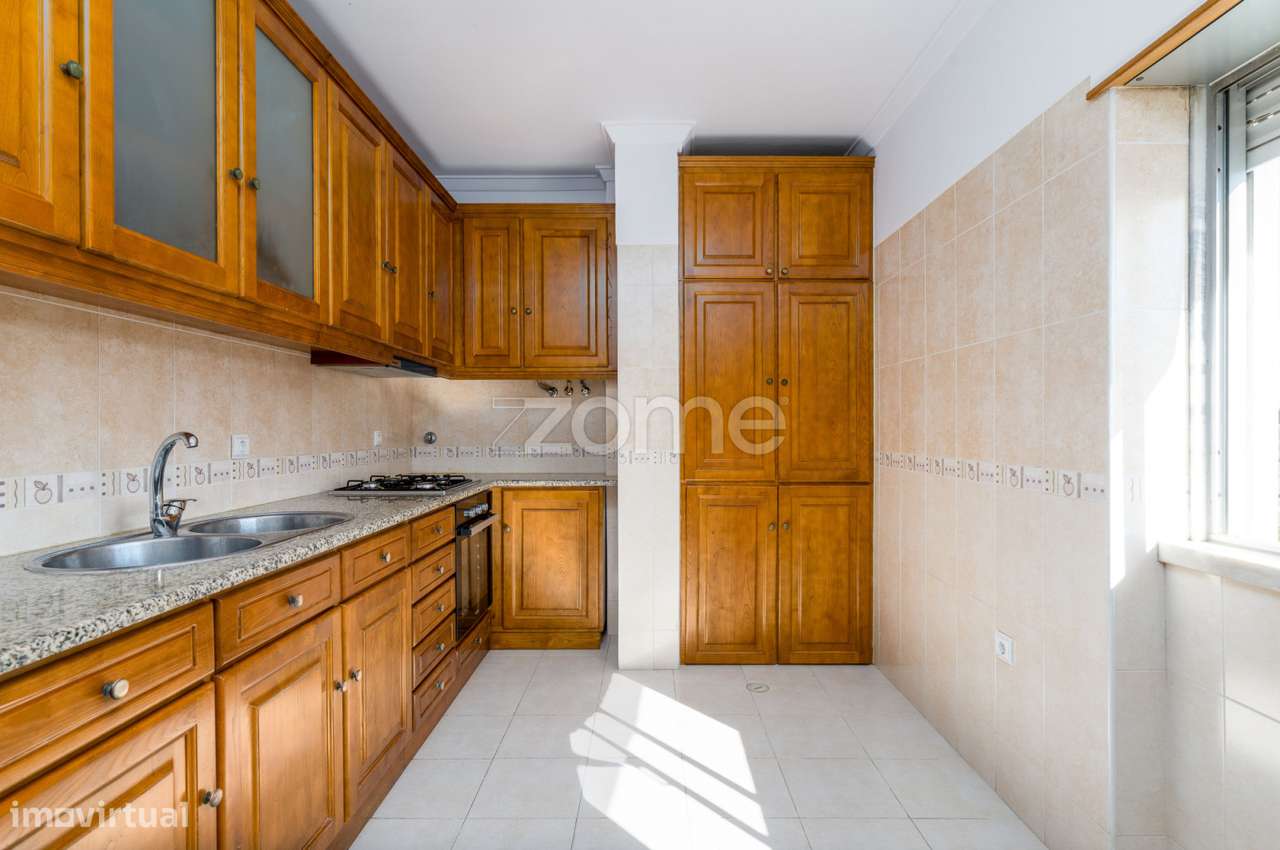 Apartamento T2 em Paivas, Amora-5
