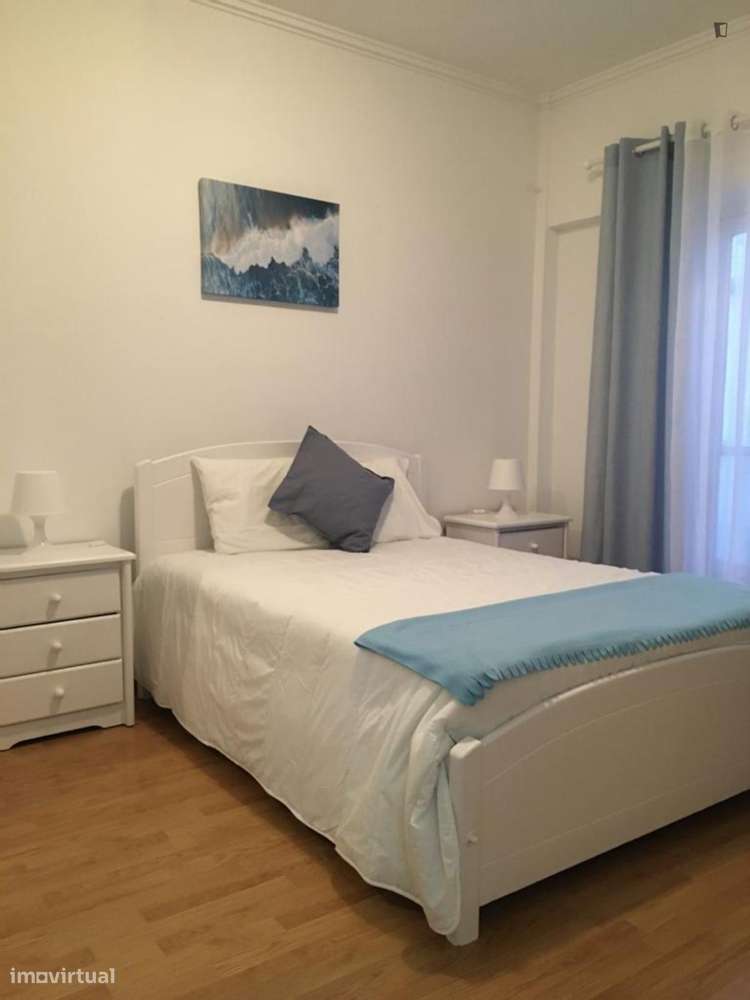 Quarto - localizado em Ajuda Lisbon - Grande imagem: 4/7