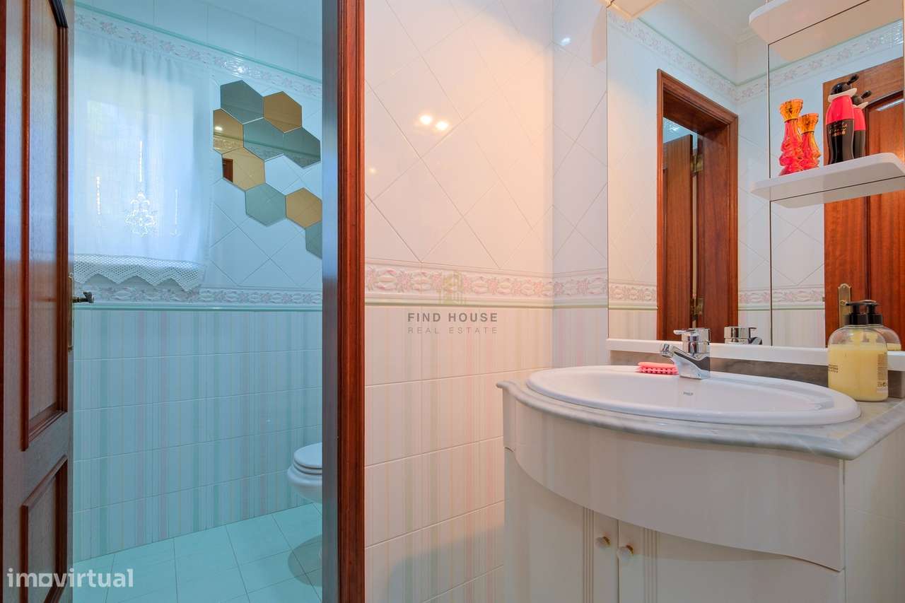 Moradia Isolada T4 com piscina, campo de ténis e logradouro em Cachoei-34