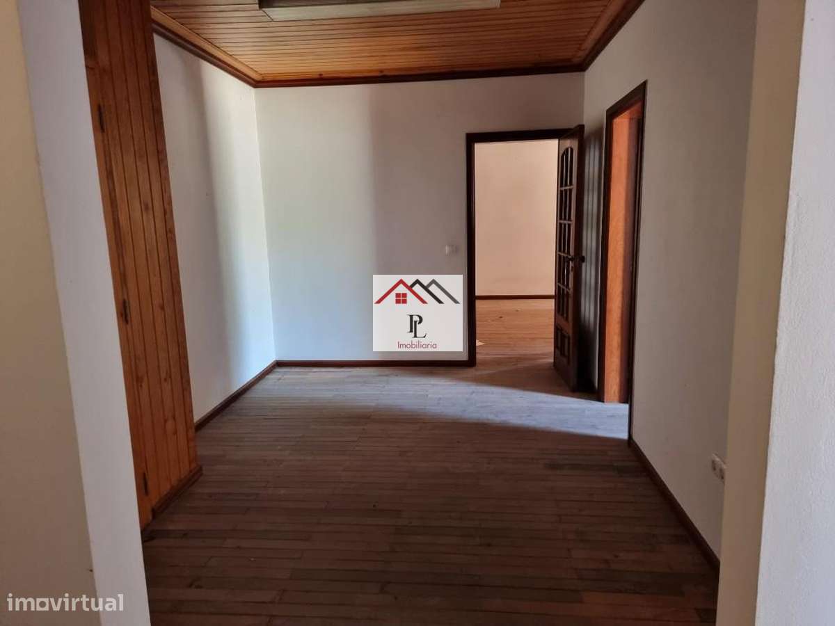 Terreno urbano com armazém e àrea administrativa + terreno rústico. - Grande imagem: 5/6