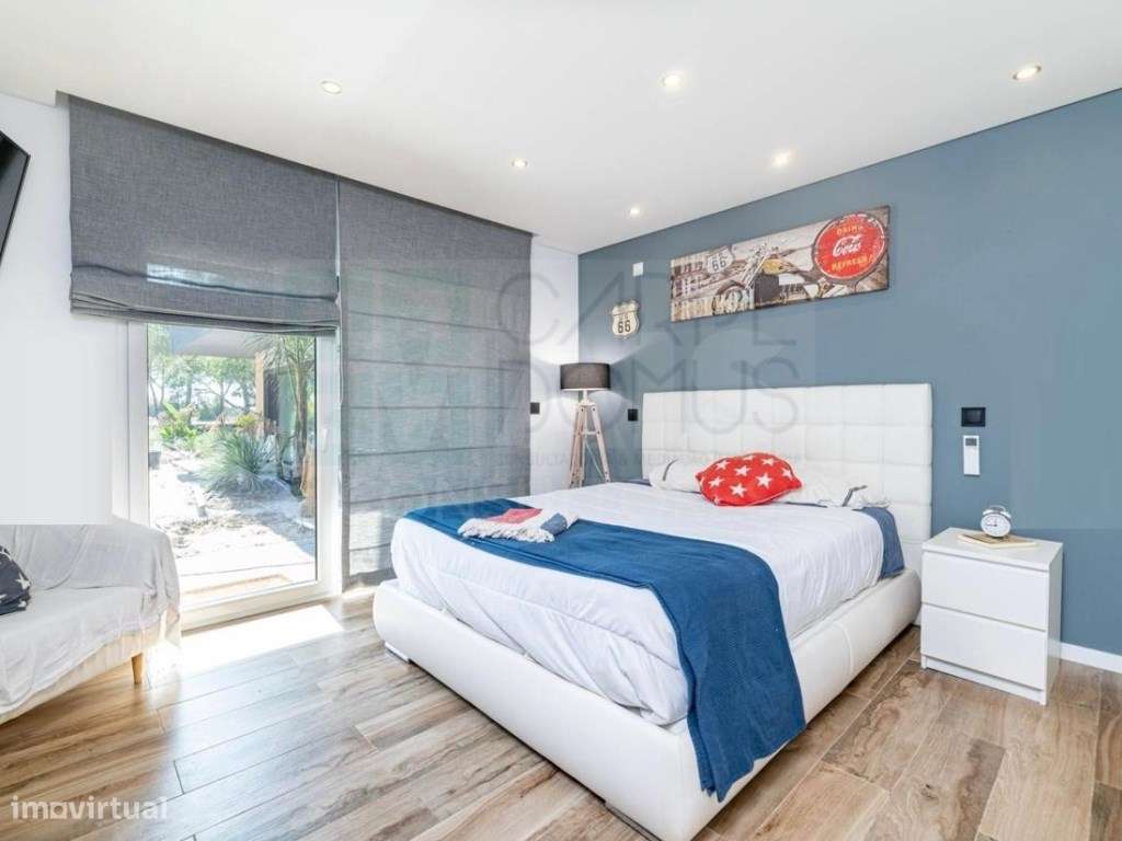 Magnifica moradia T4 com piscina na Urbanização Aroeira, em Santo E...-54