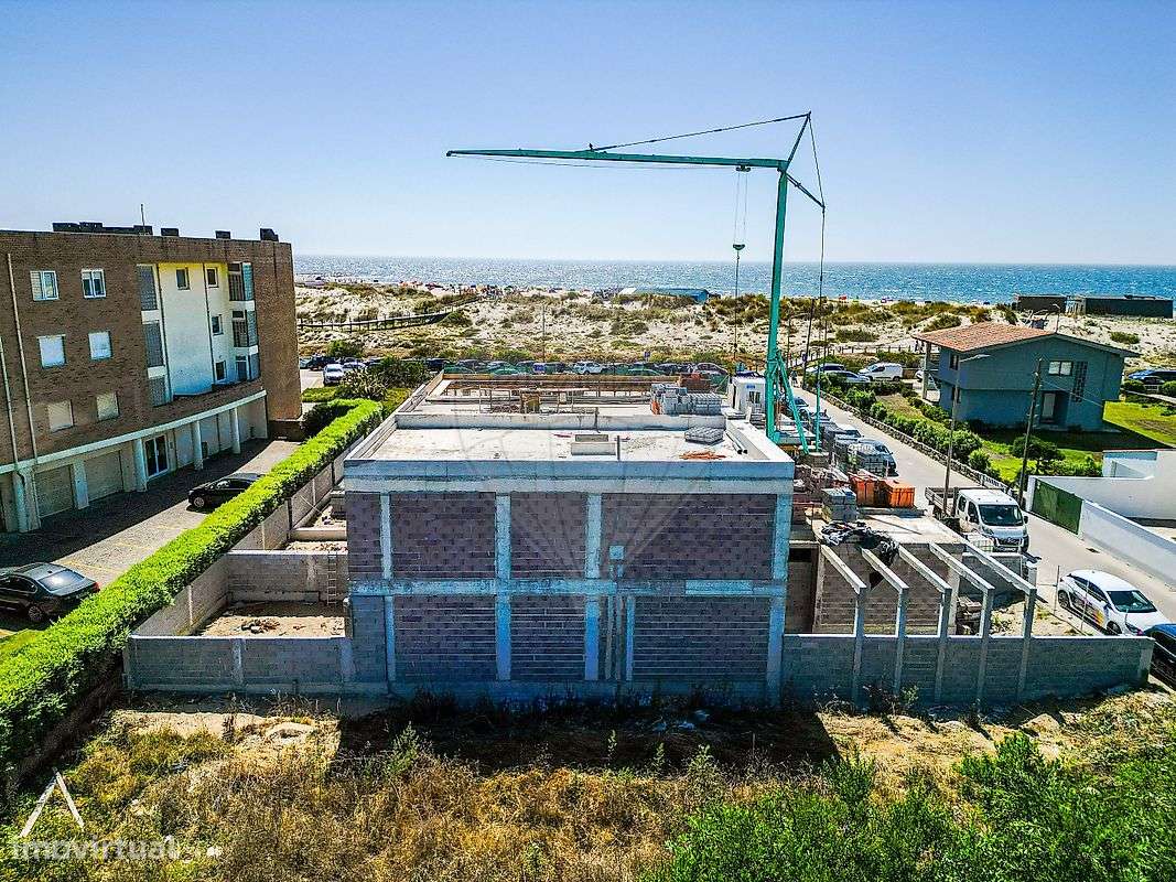 Moradia T4 para venda-17