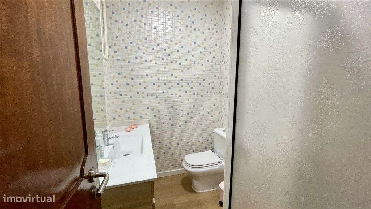 Andar de Moradia T3-Centro-Póvoa de Varzim-Garagem (30 m2)-Sotão-5