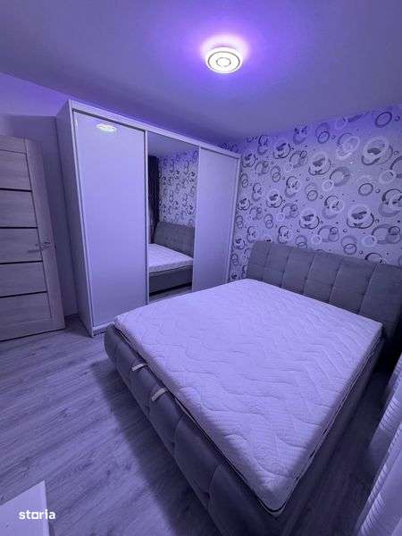 Vand apartament 3 camere,2 min metrou, renovat, nu are bulina de cutre-3