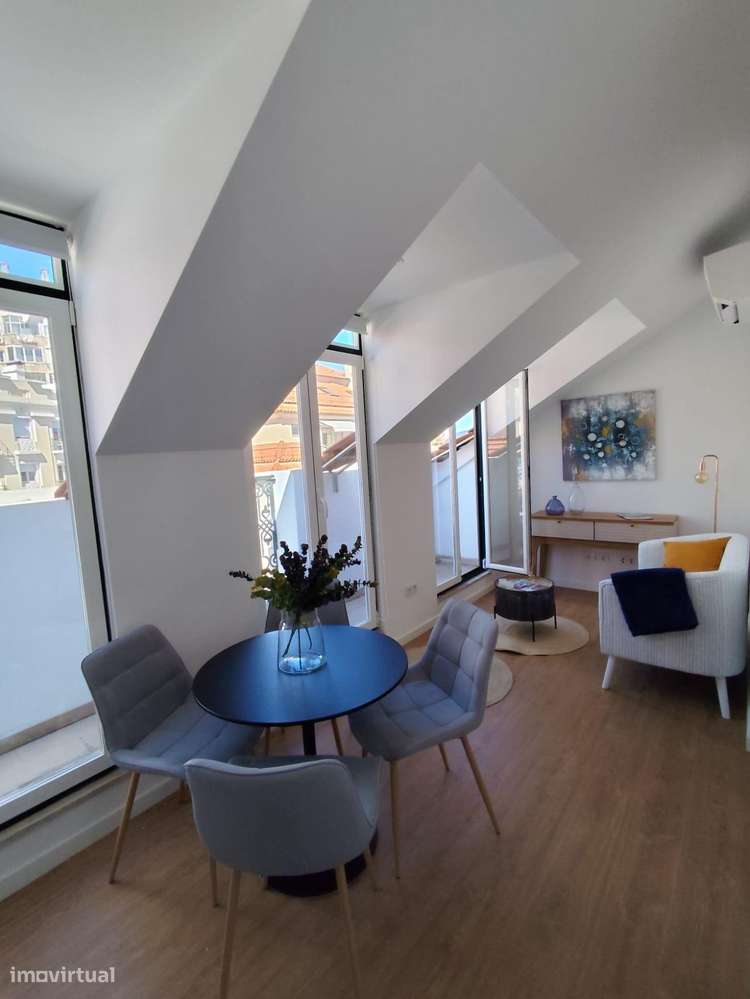 T2 totalmente remodelado em São Vicente - Grande imagem: 3/22