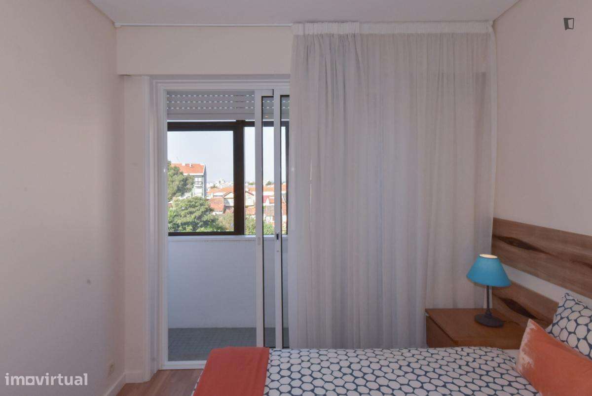 Quarto - localizado em Paranhos Porto - Grande imagem: 2/11