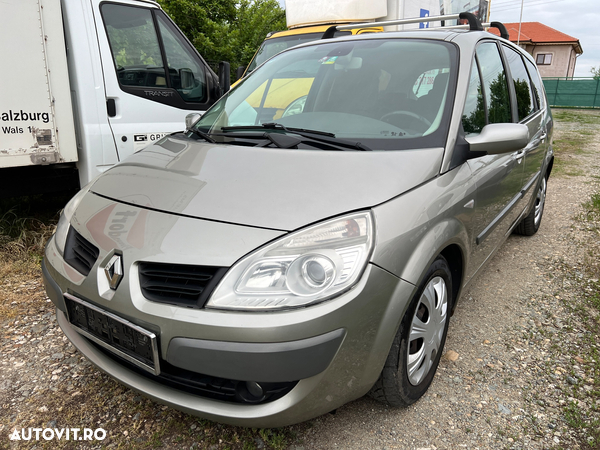 Renault Grand Scenic - 4