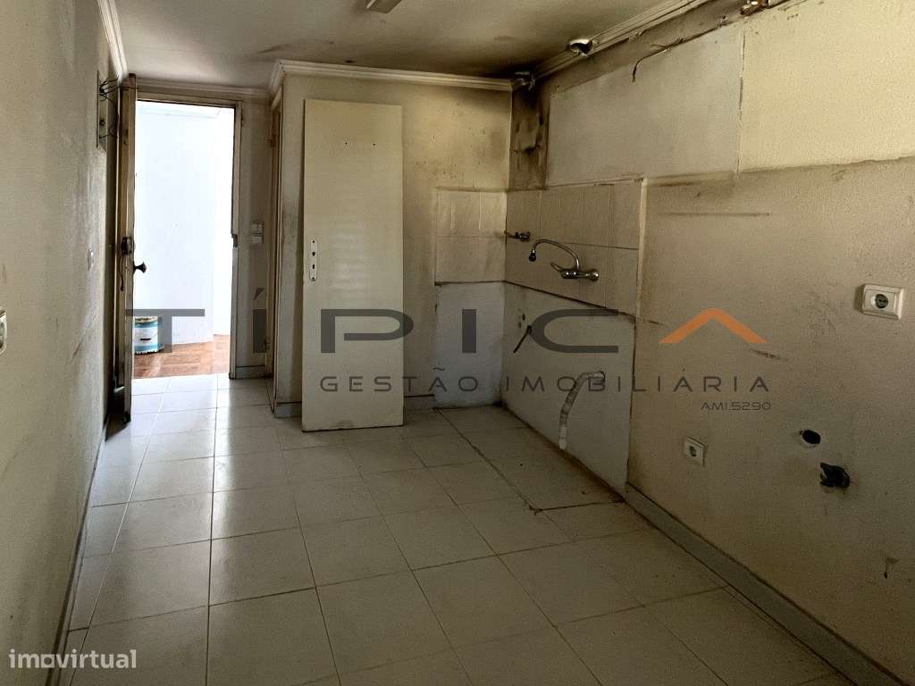 Oportunidade única - Prédio com vista deslumbrante para Monsanto - Grande imagem: 4/9