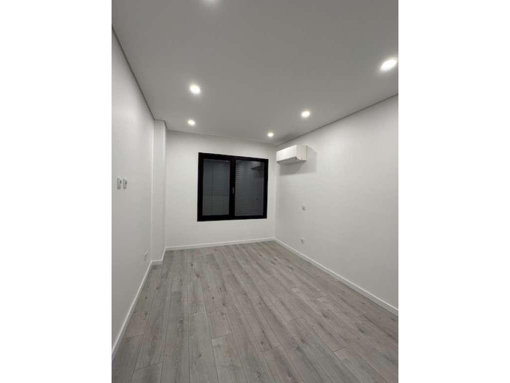 MONTIJO - T3 - 3º. ANDAR - APARTAMENTO C/ PARQUEAMENTO - Grande imagem: 4/22