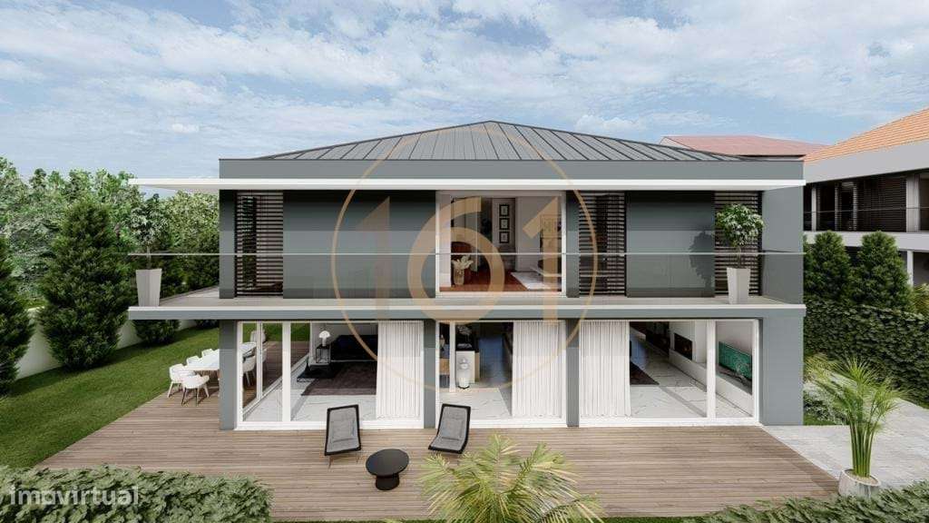 Excelente moradia T3 de 4 frentes em zona nobre de Leça da Palmeira-47