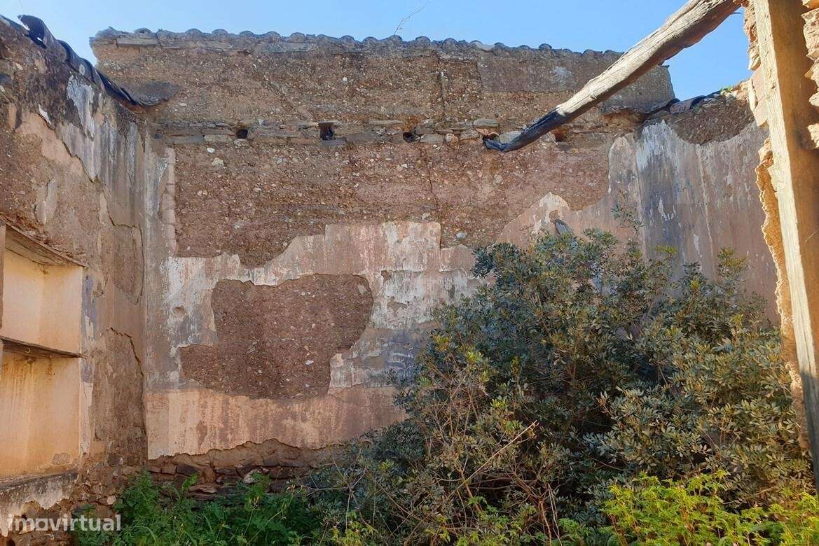 Moradia em ruína com vista soberba para as Lagoas da Mina de São Domin - Grande imagem: 4/37