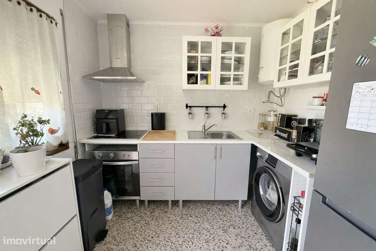 Moradia T3 | Box 2 Carros | Jardim | Exclusivo-1