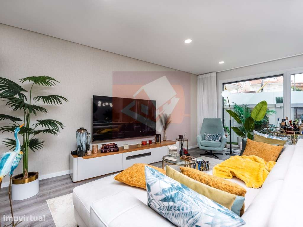 Apartamento T2 mobilado em Casal de Cambra-8