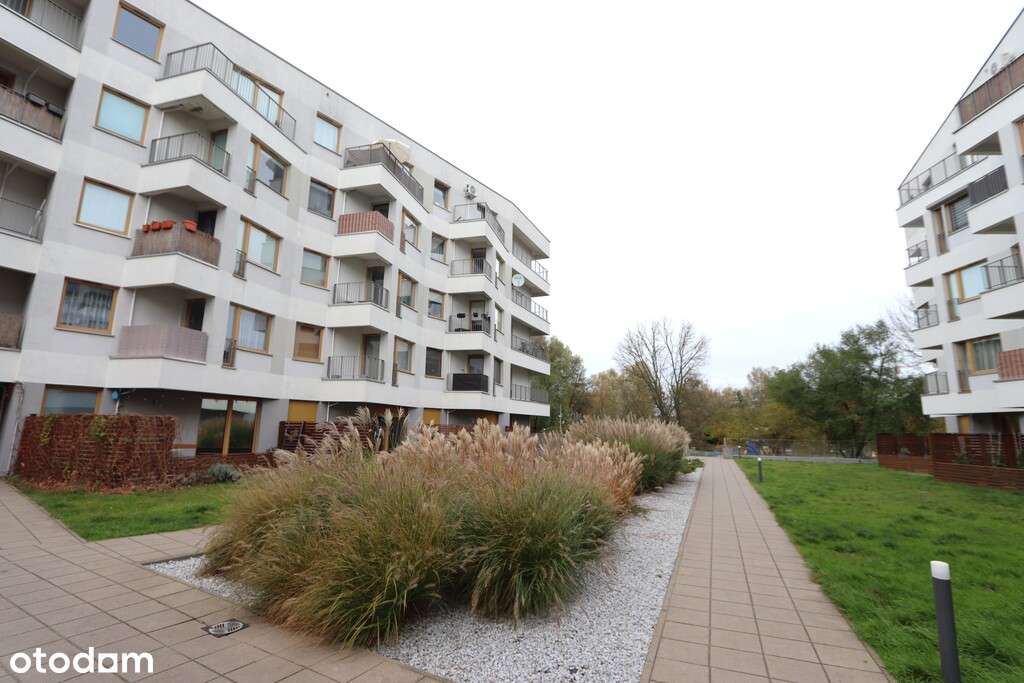 Zadbane, 2 pokoje z osobną kuchnią, duży balkon-16