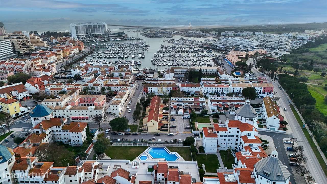 Apartamento T2 totalmente remodelado, em condomínio privado, em Vilamo-3