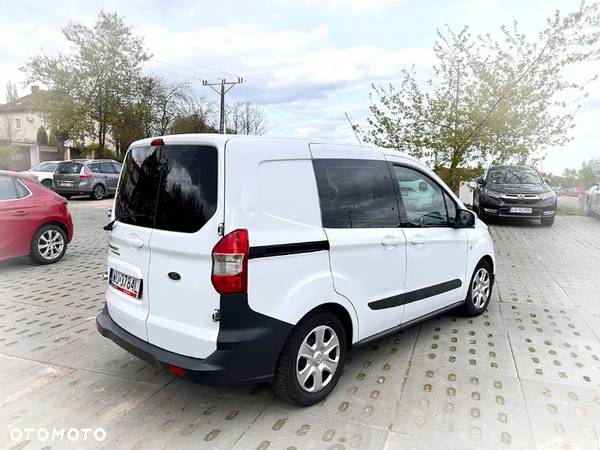 Ford Transit Courier - 3