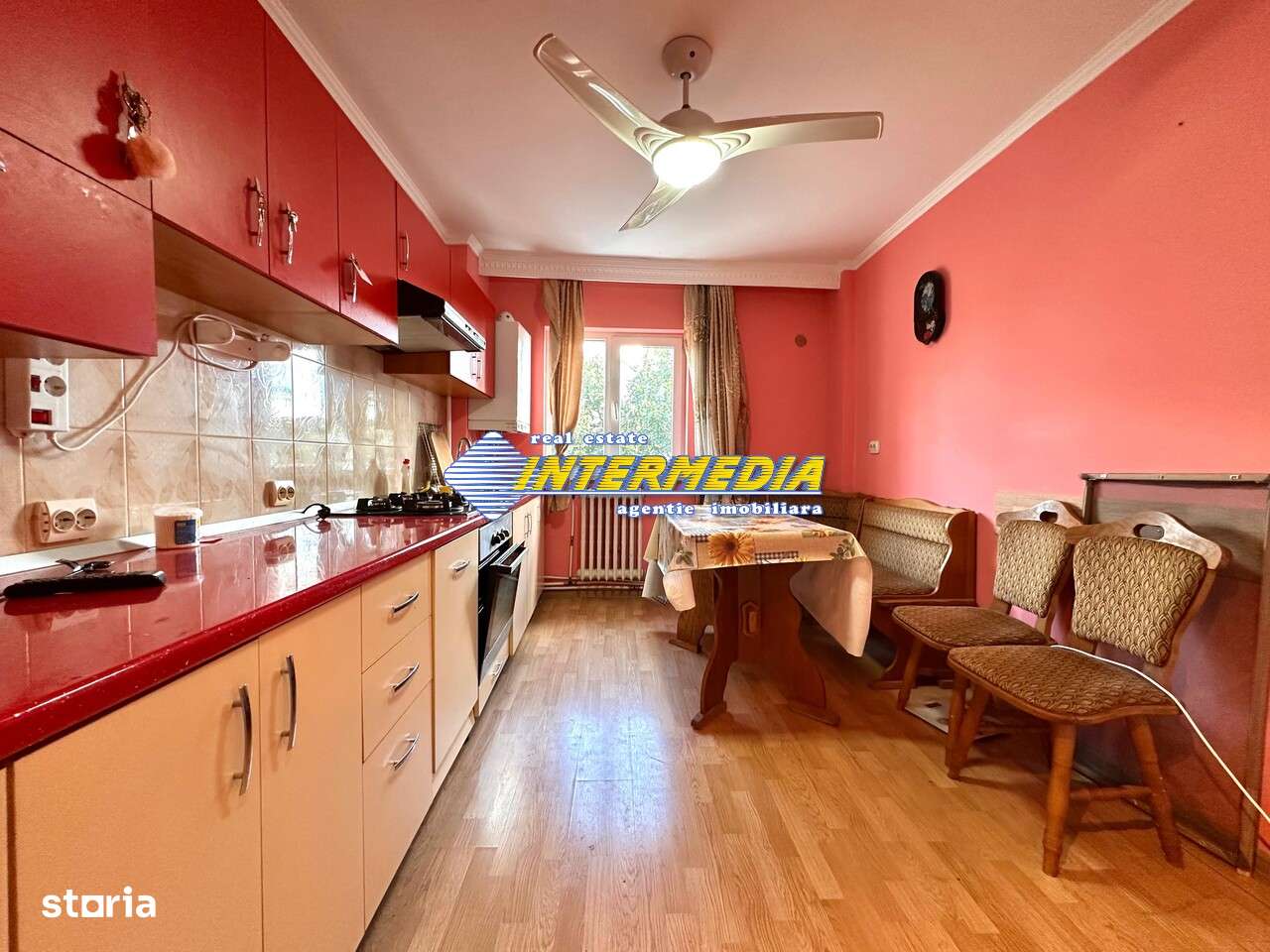 Vanzare Apartament 4 camere Alba Iulia CETATE Mercur 2 bai 90 mp cu - Imagine principală: 1/10