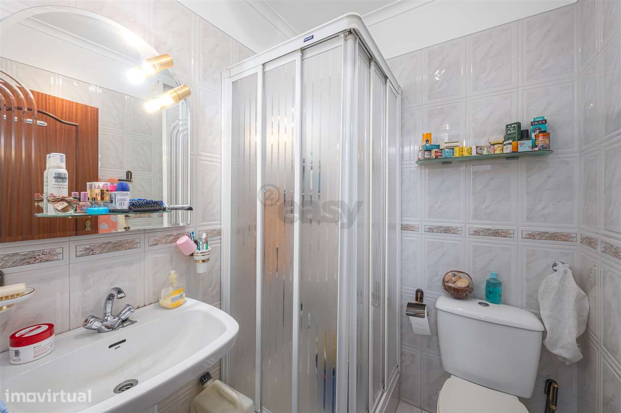 Apartamento T3 com 2 wc grande arrecadação e garagem Box (fração autón - Grande imagem: 5/18