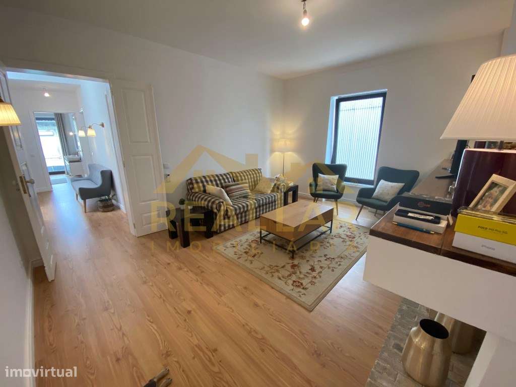 Palacete Exclusivo Totalmente Remodelado em São Mamede de Infesta - Grande imagem: 5/44