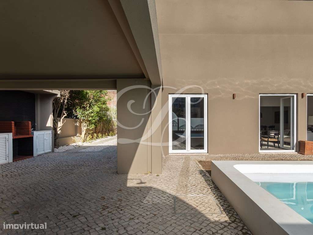 Moradia T5 c/ Piscina e Zona Lounge | Estoril-47