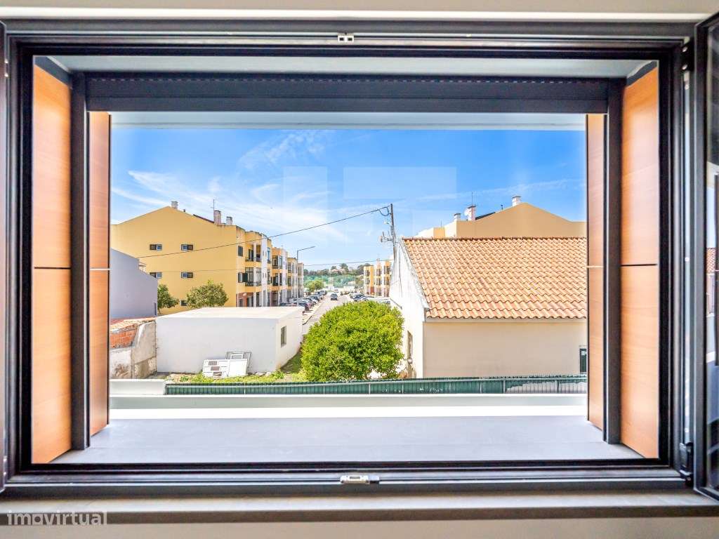 Moradia T4 unifamiliar, moderna, com piscina e estacionamento, Bice...-32