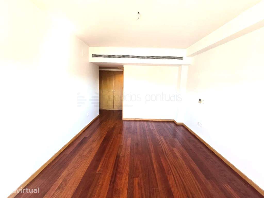 T4 com áreas generosas em São Victor, Braga | Junto a Escola Gulben...-18