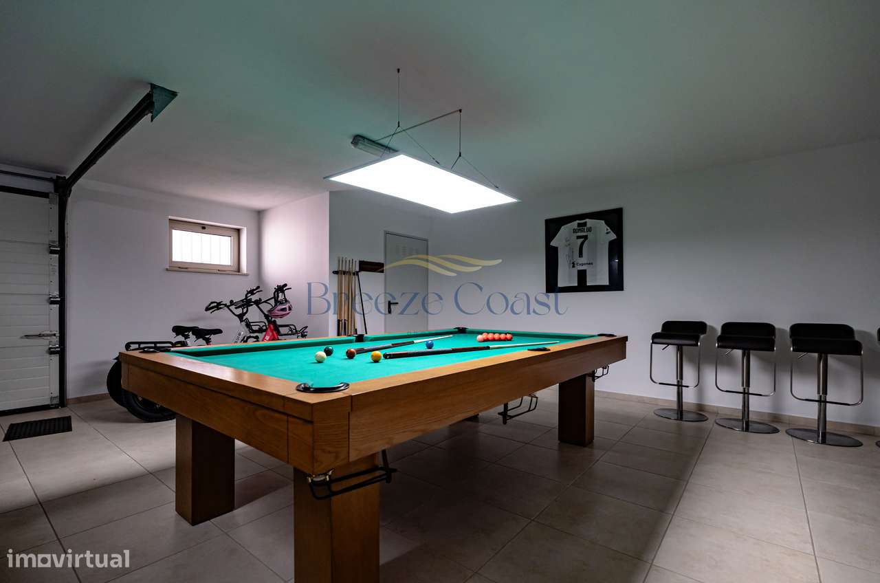 Moradia T4+1 de luxo com elevador-37