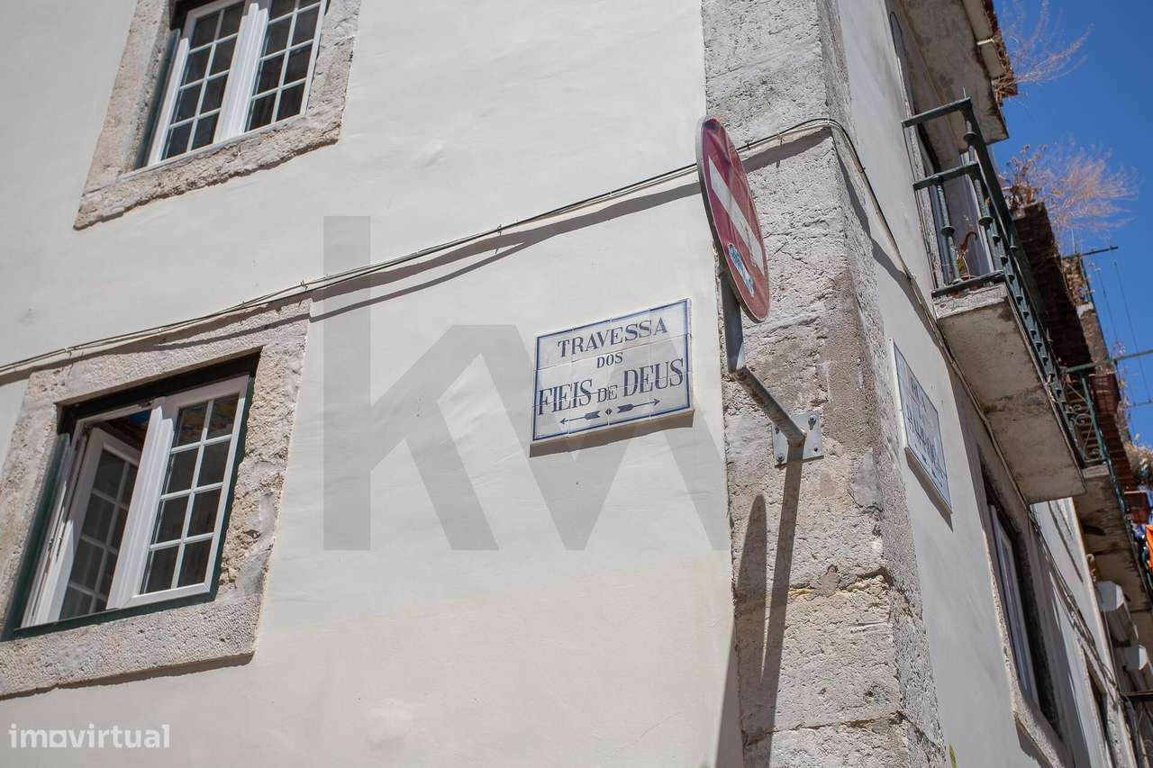 Prédio para Remodelação Total com Forte Potencial de Valorização | Bai - Grande imagem: 2/24