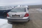 Grila bara fata centru Ford Mondeo 3  [din 2000 pana  2003] Sedan 1.8 MT (125 hp) - 6