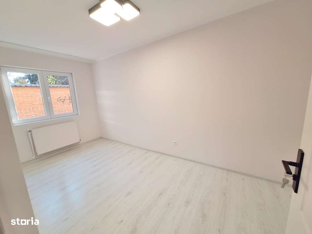 Apartament 3 camere, parter cu balcon, Renovat-Bacau - Imagine principală: 5/10