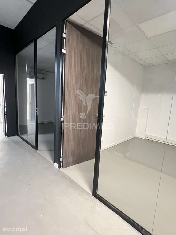 Armazém/Escritórios  -  Areosa  -  Paranhos - Grande imagem: 4/7