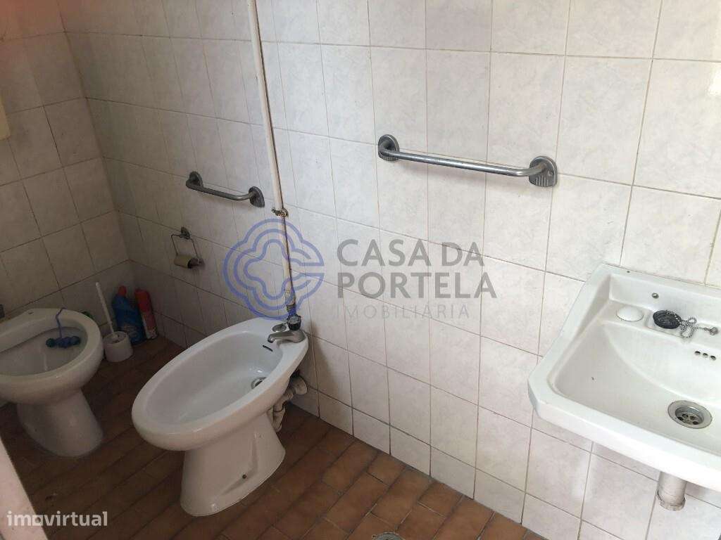 Moradia T4 para renovação em Cedofeita, Porto. - Grande imagem: 5/22