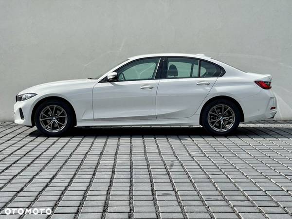 BMW Seria 3 318i - 7