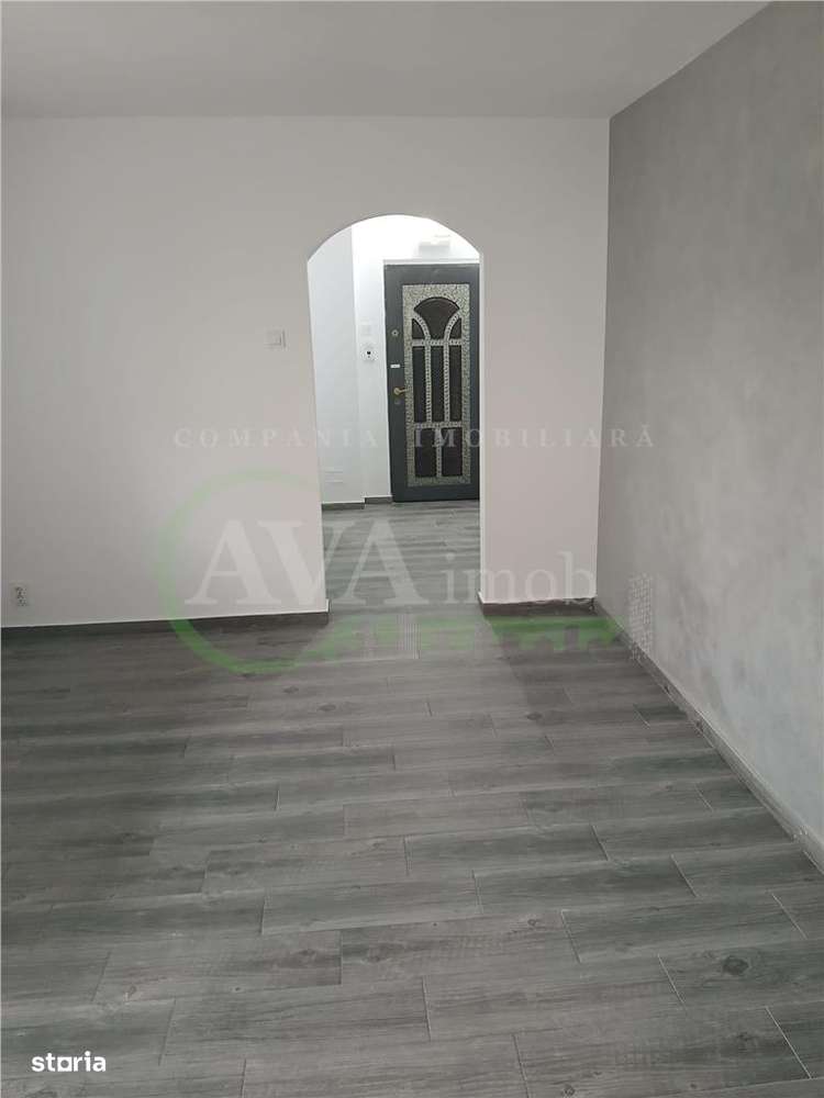 Apartament 2 camere renovat, zona Orizont-Bacau-0